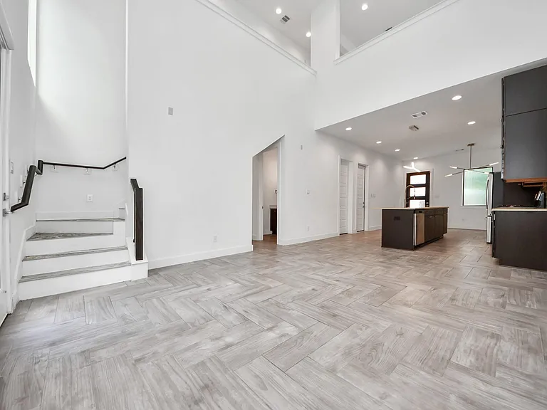 1703 Cedrocanna Ln — Photo 23