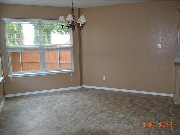 5th image of 1570 Sandhurst Dr