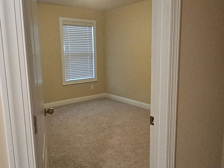 810 Rymark Ct #810 — Photo 3
