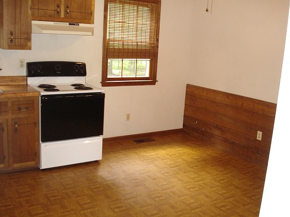 3rd image of 724 Cabin Creek Dr