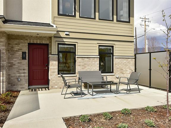 3rd image of 1102 Cameron Ave #1