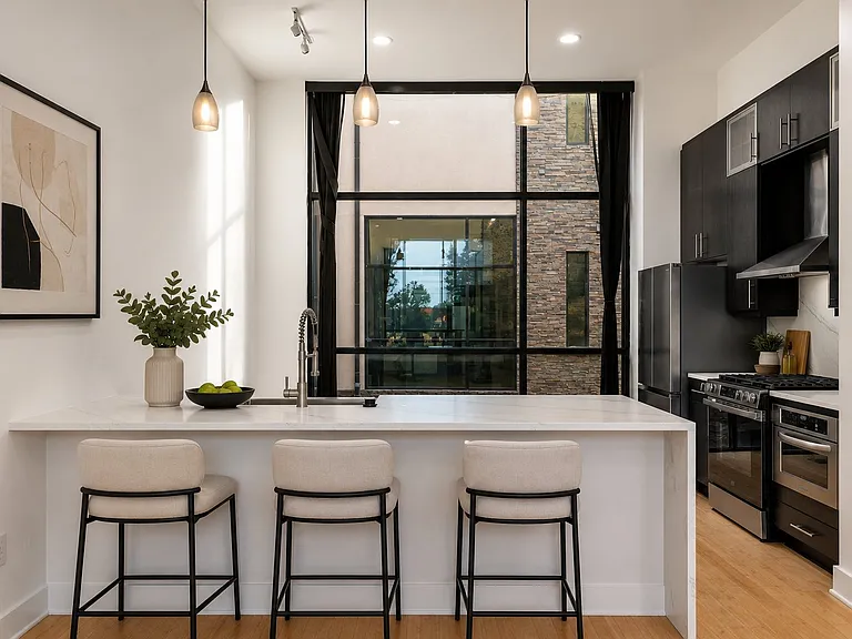 3200 Thomas Ave — Photo 5
