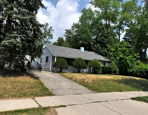 4052 Hill Ave Photo 1