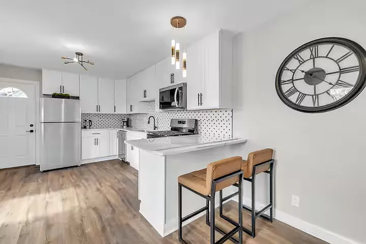 112 S Maxon Ln — Photo 10