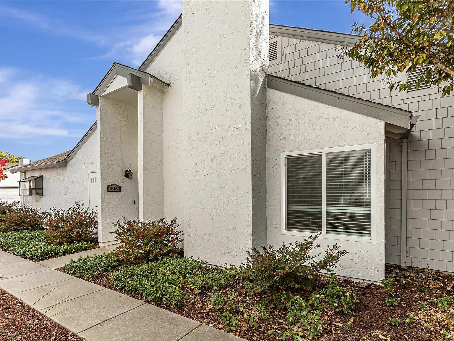 3 bed, 1541 sqft, $3,900 — Photo 1