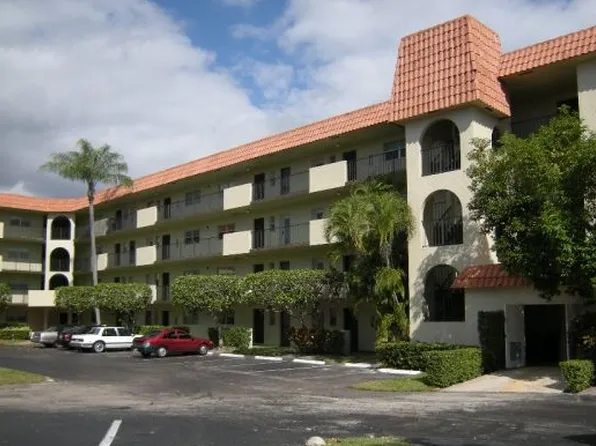 6010 S Falls Circle Dr APT 412, Lauderhill, FL 33319