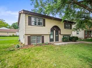 3500 Valdez Dr, Des Moines, IA 50310