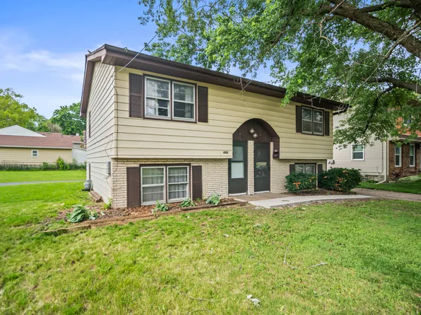 3500 Valdez Dr, Des Moines, IA 50310