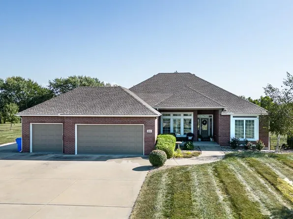 18335 Prairie View Dr, Tonganoxie, KS 66086