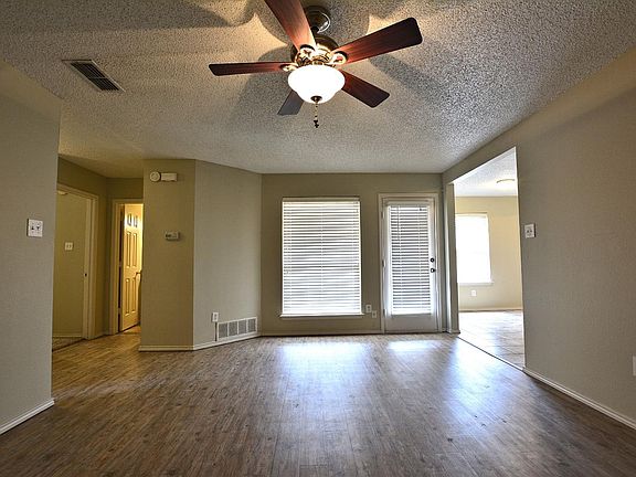 4th image of 1116 Iola Ave