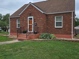 105 S Carleton St, Farmington, MO 63640