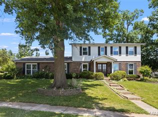 502 Lalor Dr, Ballwin, MO 63011