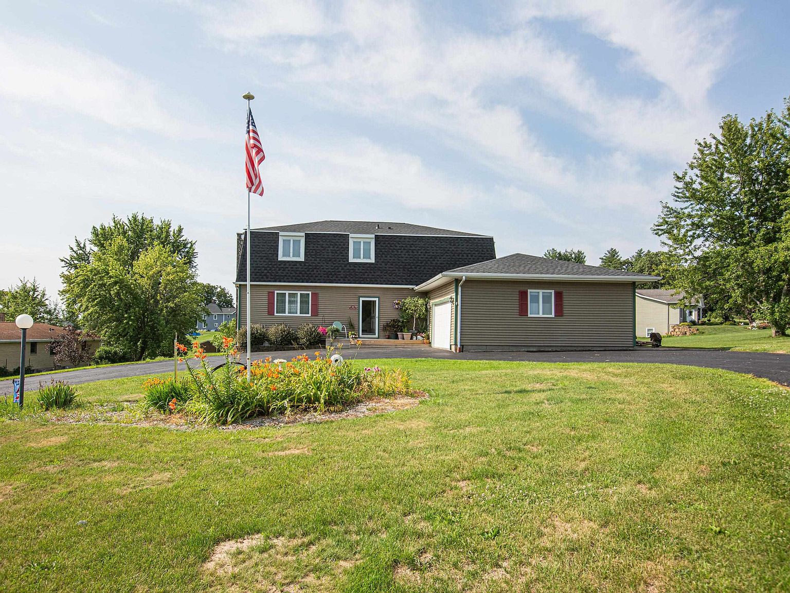 520 South Ave, Scales Mound, IL 61075 MLS 202304322 Zillow