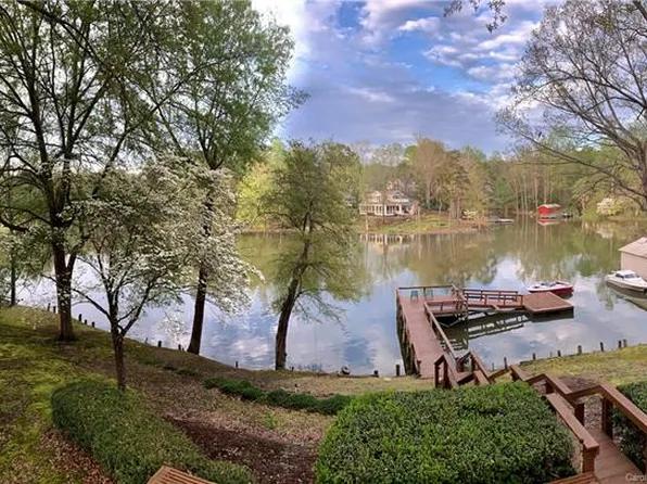 15832 Rhinehill Rd, Charlotte, NC 28278