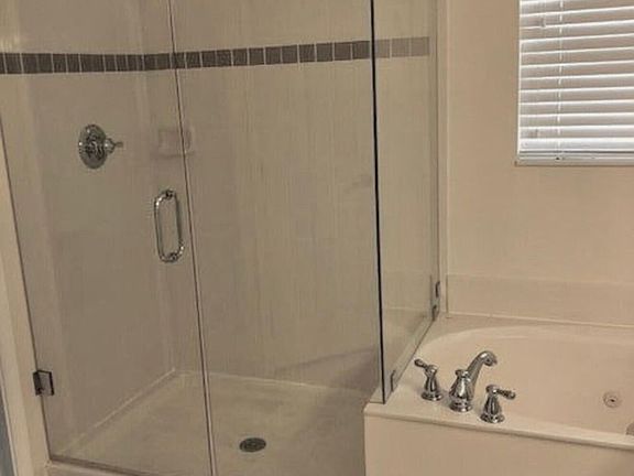 5th image of 9715 Darlington Pl