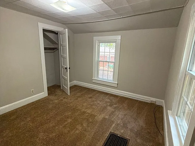 3516 Eastway Dr — Photo 11