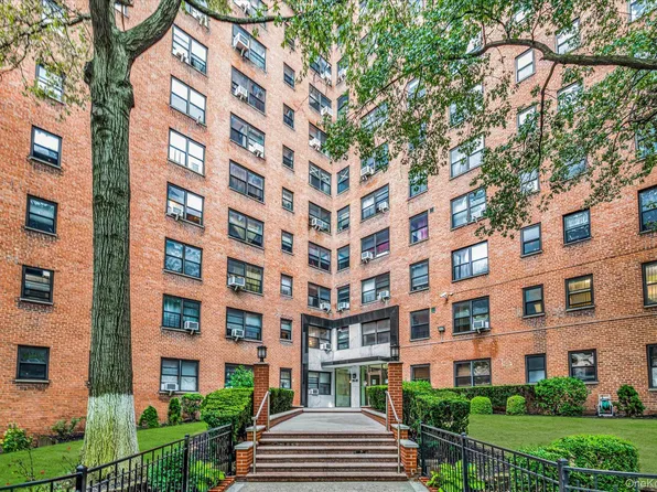 99-05 63rd Drive #3U, Rego Park, NY 11374