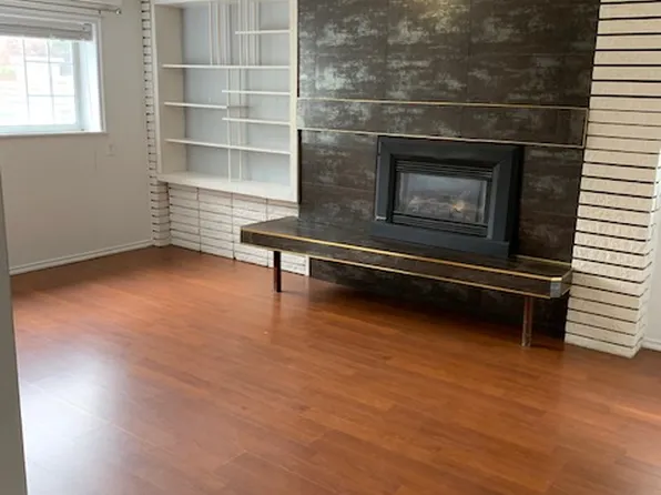 3955 Pandora St, Burnaby, BC