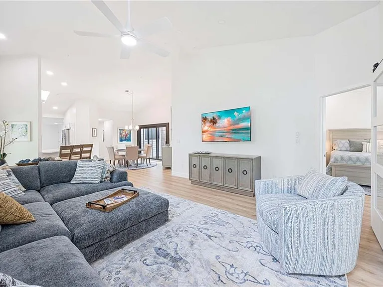 571 Park Shore Dr #G-6 — Photo 10