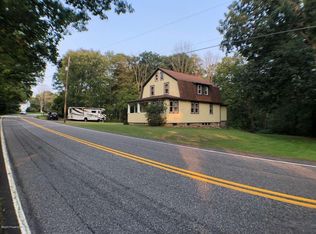 3032 Nuangola Rd, Mountain Top, PA 18707