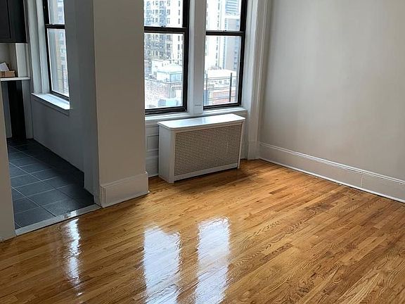 3rd image of 220 W 98th St APT 10N