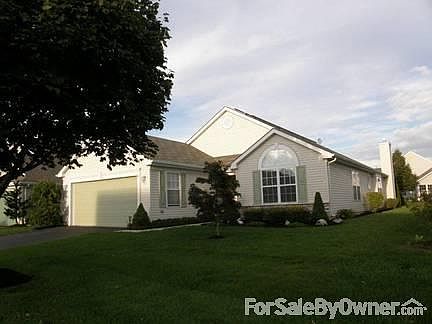 1st image of 94 Rosewood Dr