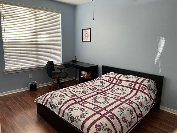 5th image of 7575 Kirby Dr APT 1107