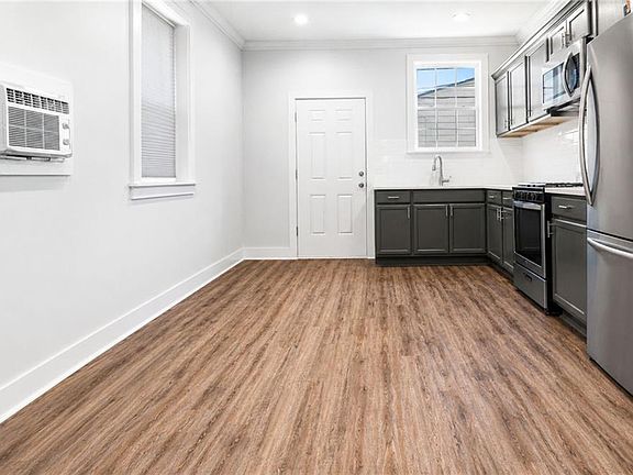 5th image of 411 Nursery Ave