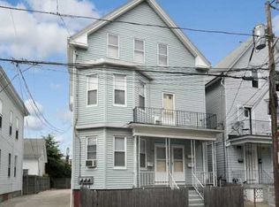 44 Felix St, Providence, RI 02908
