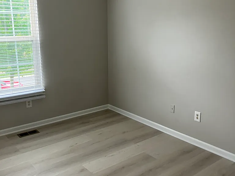 10376 Bronze Dr — Photo 12