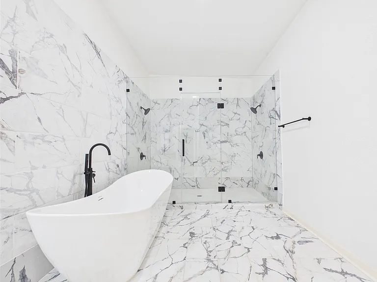 11515 Iberia Dr — Photo 21
