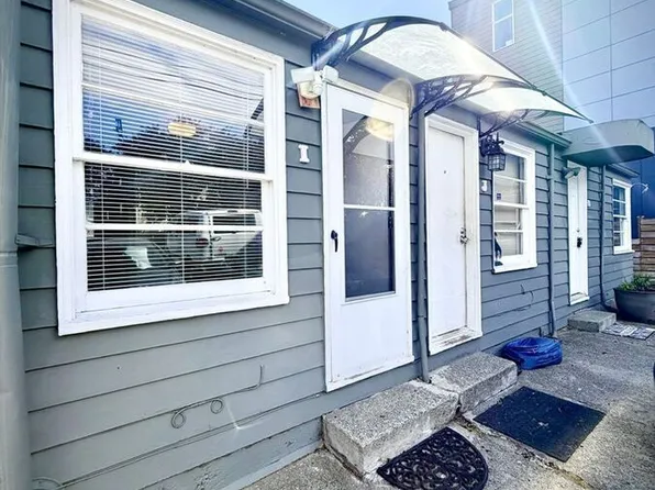 919 N 104th St #I, Seattle, WA 98133