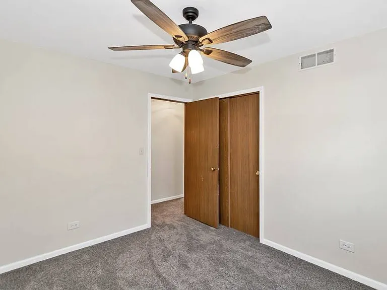 708 Michigan Ave — Photo 12