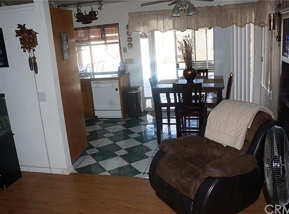 5th image of 7365 Ferndale Ave
