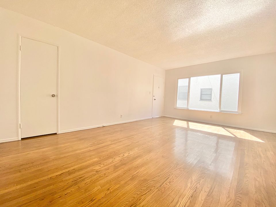 Orange Grove Apartments 1162 N Orange Grove Ave West Hollywood, CA