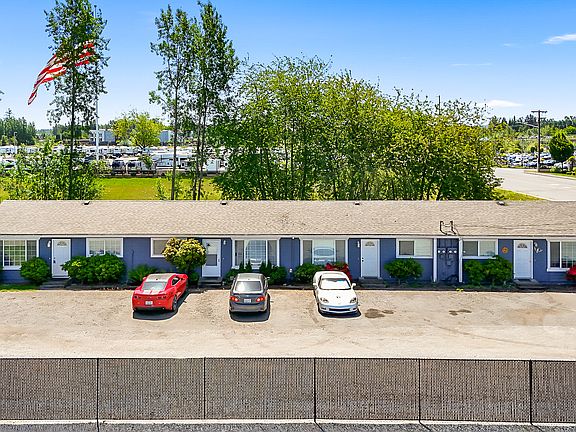 3rd image of 15923 Smokey Point Blvd #A