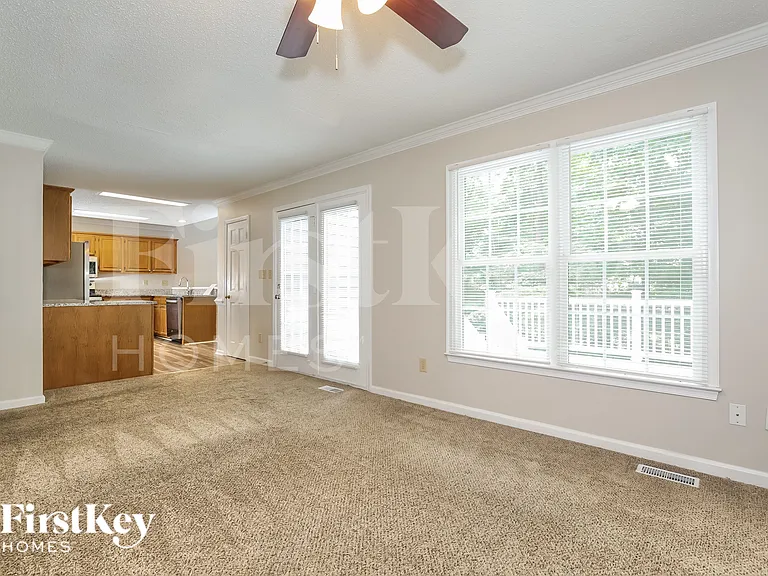 5017 Windermere Dr — Photo 7
