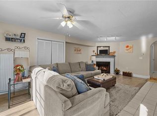 91 Sanwood Dr #91, Burrillville, RI 02830