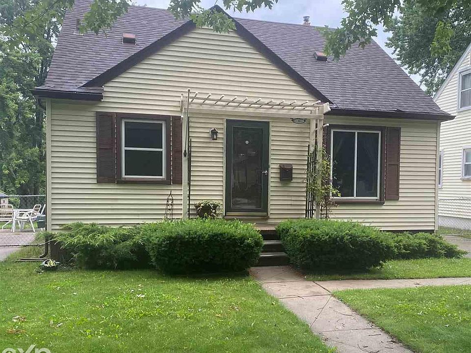 1st image of 30 Ellwood St
