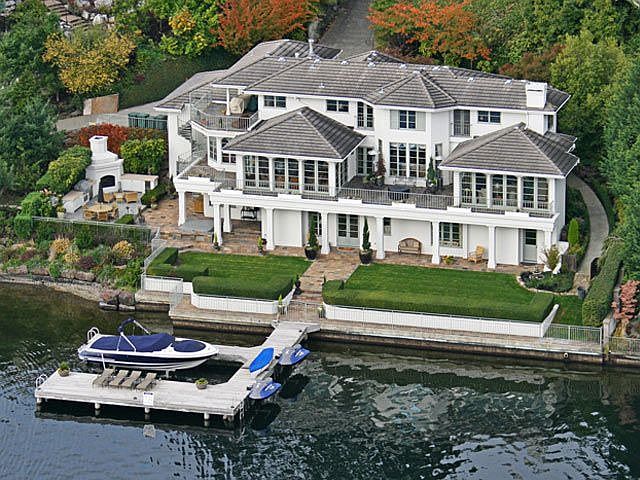 1st image of 226 Overlake Dr E