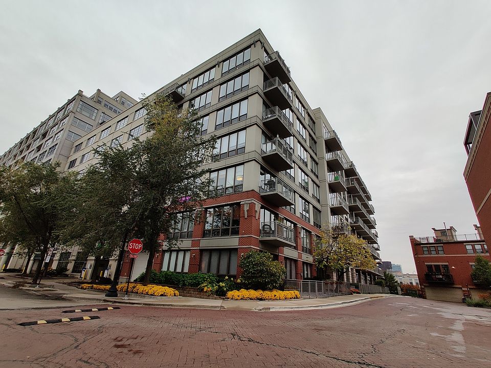 1st image of 1000 N Kingsbury St APT 403