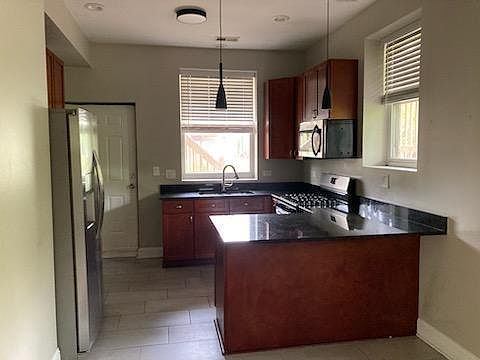 2nd image of 5431 S Michigan Ave APT 1R