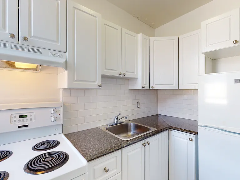 384 Maclaren St #23 — Photo 35