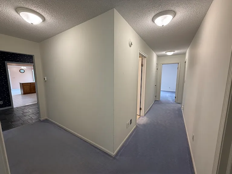 579 Colby St — Photo 29