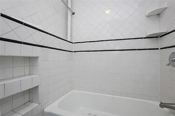 Rented by Remax Edge | media 43