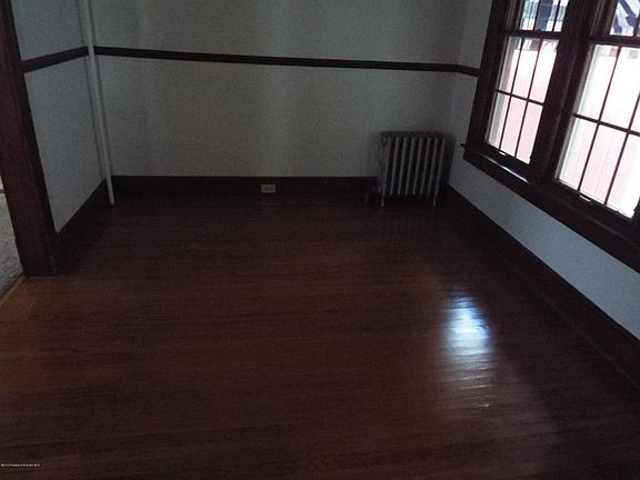 3rd image of 1518 Electric St