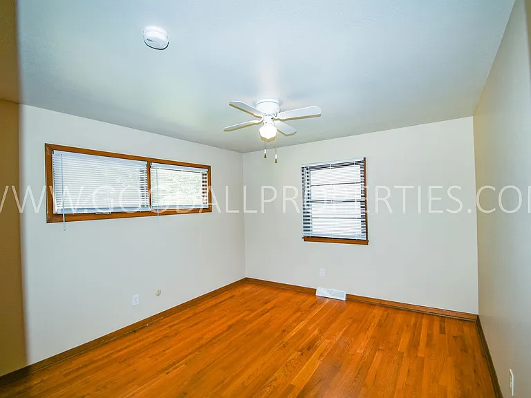 7035 Forest Ct — Photo 6