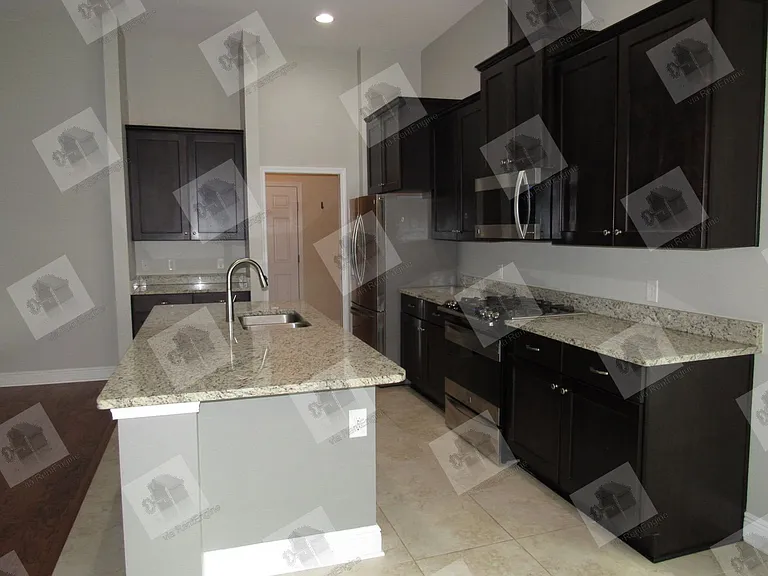 8701 Rush Ln — Photo 10