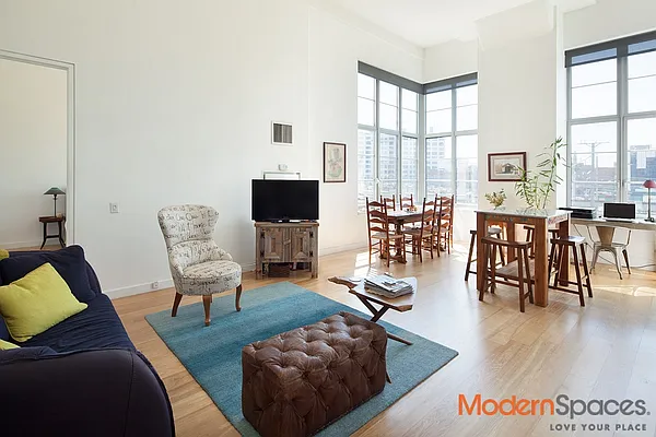 Sold by Modern Spaces | media 4