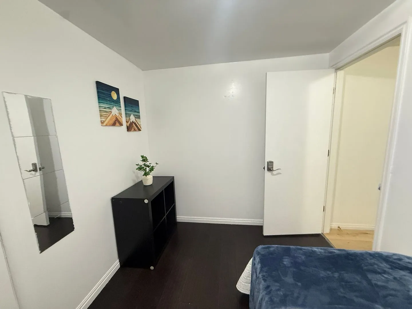 Budget Furnished Guy Room Close to U of U - 3 blocks — Photo 4